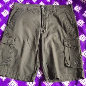 Nike mens cargo shorts size 32
